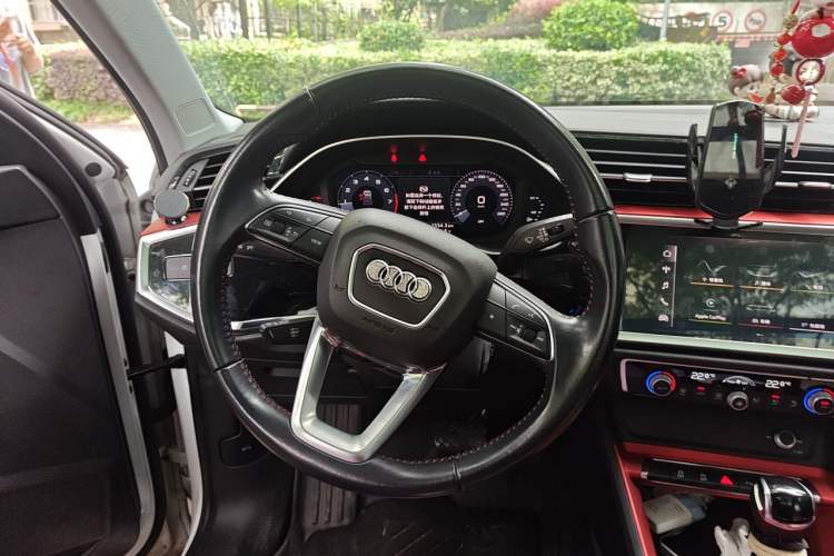 Used Audi Q3 2020 35 TFSI Ambition Dynamic Edition Steering Wheel