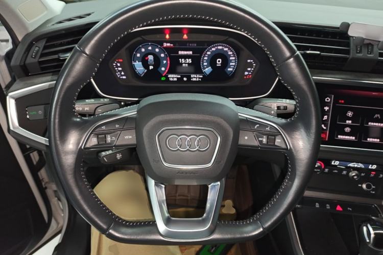 Used Audi Q3 2020 35 TFSI Fashion Dynamic Model Steering Wheel