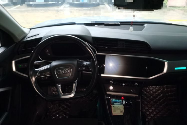 Used Audi Q3 2020 35 TFSI Fashion Dynamic Model Steering Wheel