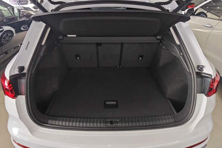 Used Audi Q3 2020 40 TFSI Fashion Dynamic Model Trunk