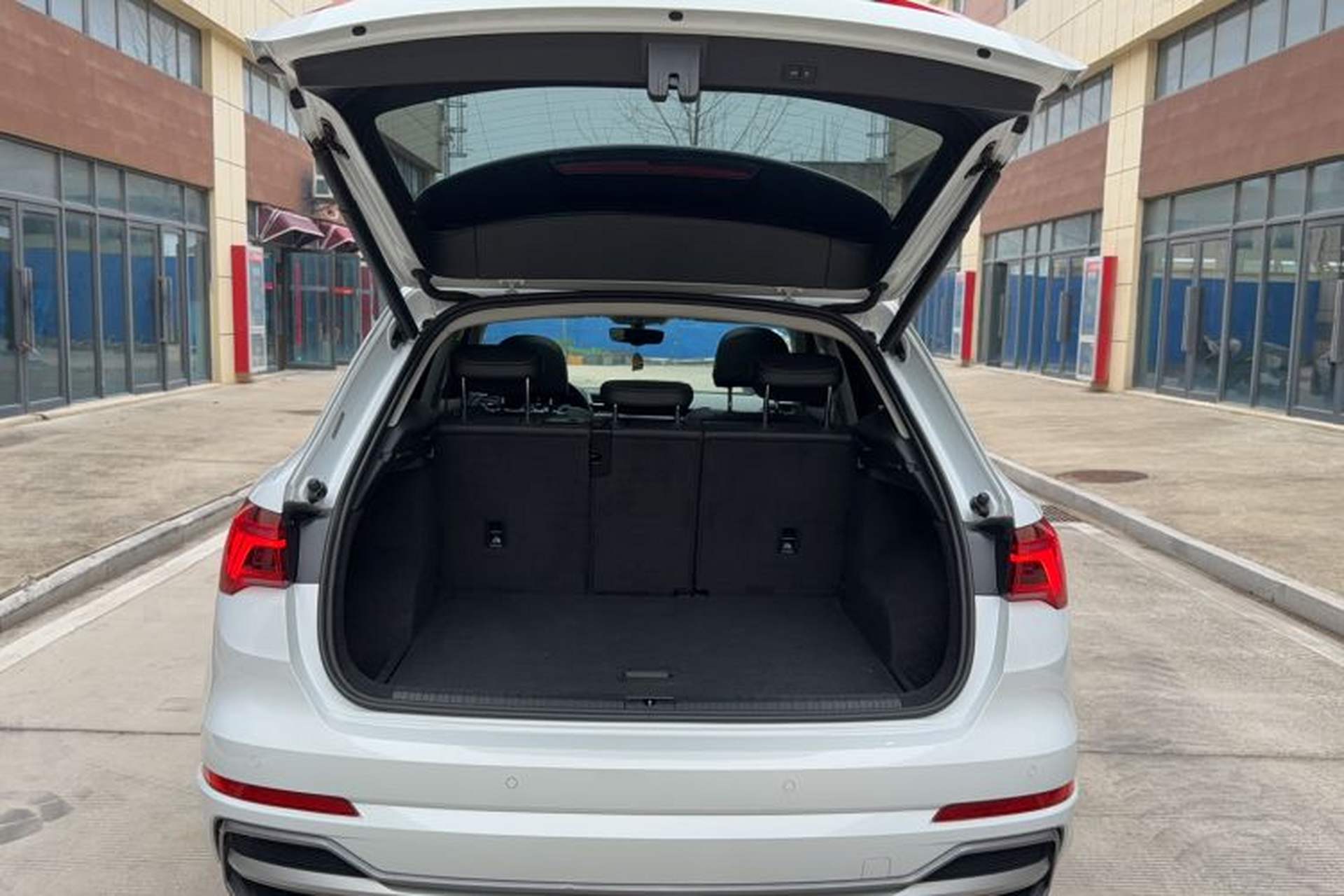 Used Audi Q3 2020 35 TFSI Fashion Dynamic Model Trunk
