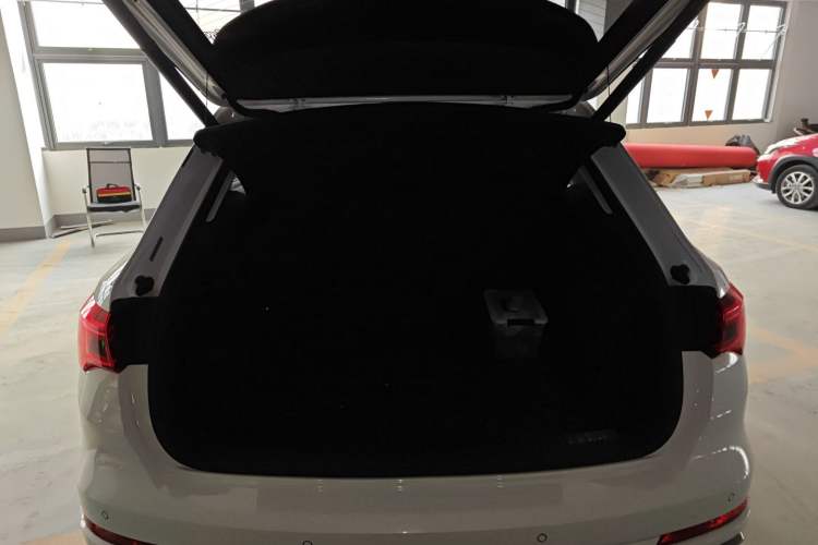 Used Audi Q3 2020 40 TFSI Fashion Dynamic Model Trunk