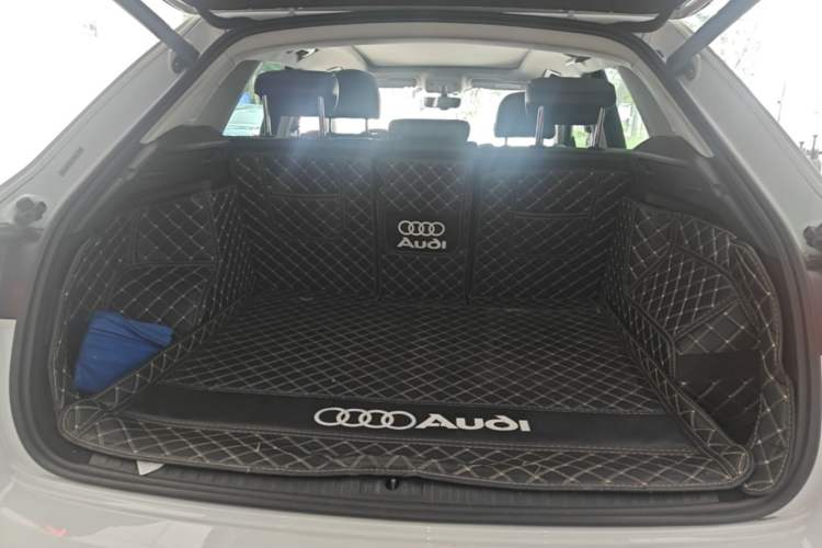 Used Audi Q3 2020 35 TFSI Fashion Dynamic Model Trunk
