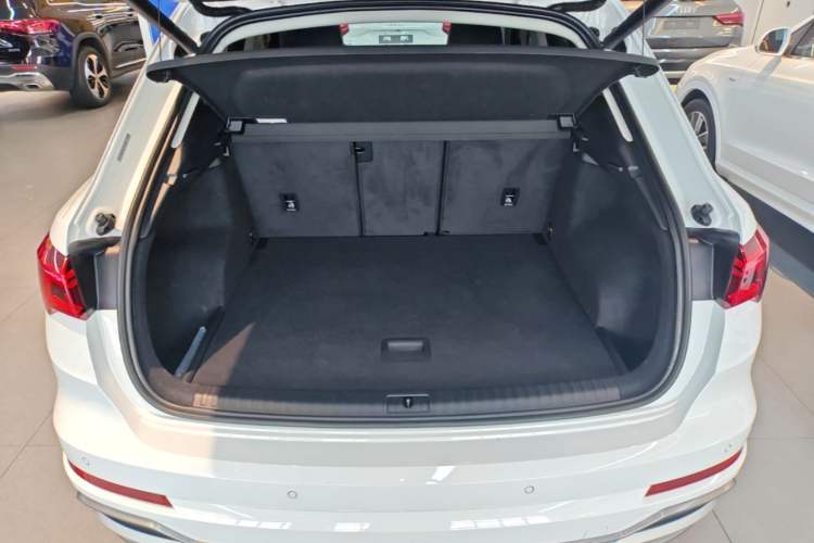 Used Audi Q3 2020 40 TFSI Fashion Dynamic Model Trunk