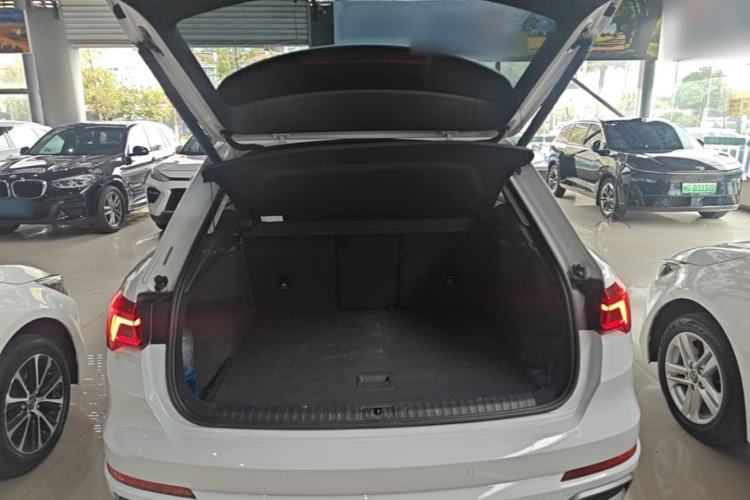 Used Audi Q3 2020 35 TFSI Fashion Dynamic Model Trunk