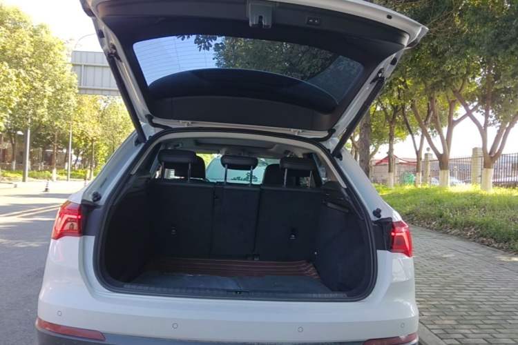 Used Audi Q3 2020 40 TFSI Fashionable and Elegant Model Trunk