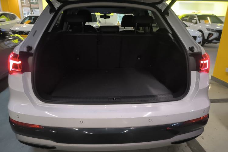 Used Audi Q3 2020 35 TFSI Fashionable and Elegant Model Trunk