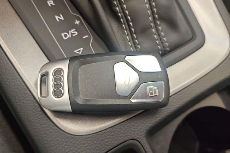 Used Audi Q3 2020 40 TFSI Fashion Dynamic Model Vehicle Key