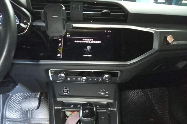 Used Audi Q3 2021 35 TFSI Fashion Dynamic Model Audio And AC Panel