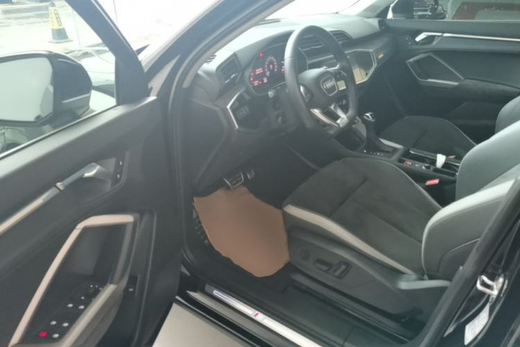 Used Audi Q3 2021 40 TFSI Fashion Dynamic Model Driver Seat