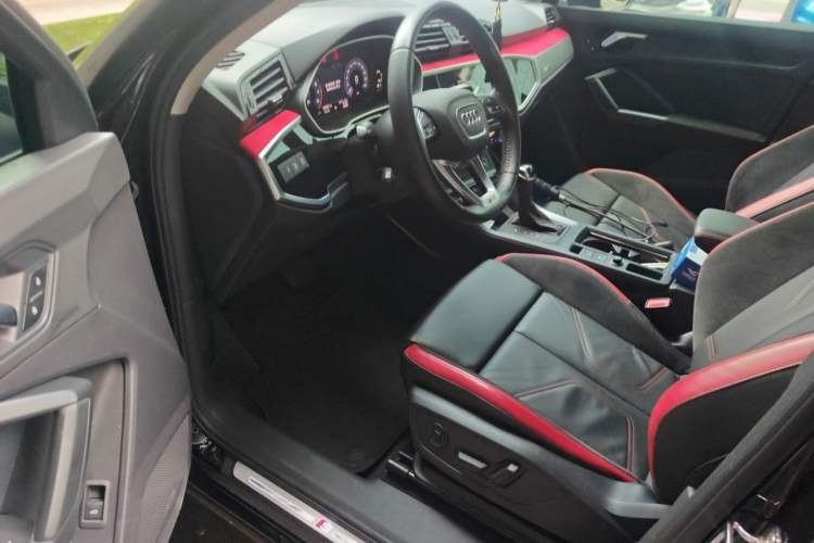 Used Audi Q3 2021 35 TFSI Fashionable and Elegant Model Driver Seat