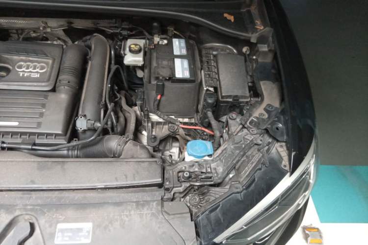 Used Audi Q3 2021 35 TFSI Fashion Dynamic Model Engine Bay Left