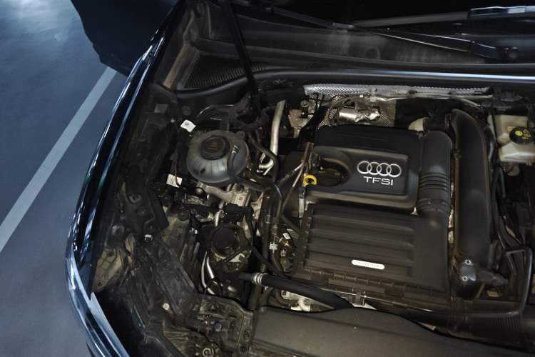 Used Audi Q3 2021 35 TFSI Fashion Dynamic Model Engine Bay Right