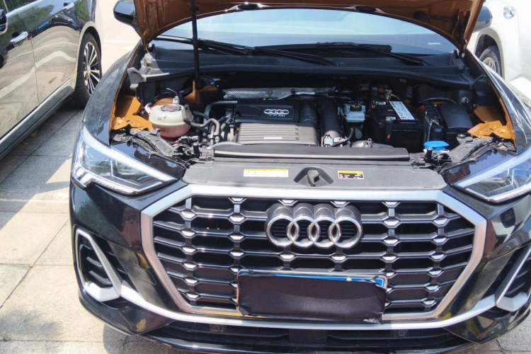 Used Audi Q3 2021 35 TFSI Fashion Dynamic Model Engine Bay Right