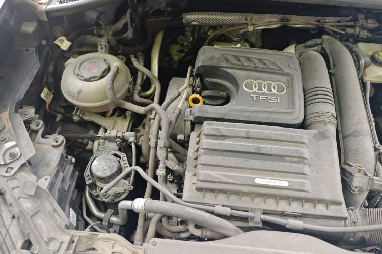 Used Audi Q3 2021 35 TFSI Fashion Dynamic Model Engine Bay Right