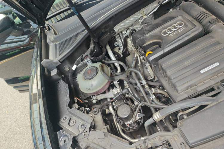 Used Audi Q3 2021 35 TFSI Fashionable and Elegant Model Engine Bay Right