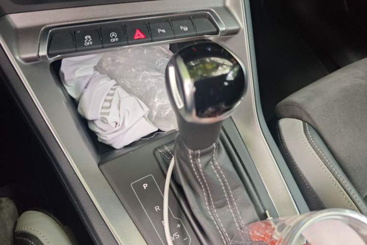 Used Audi Q3 2021 35 TFSI Fashion Dynamic Model Gear Lever