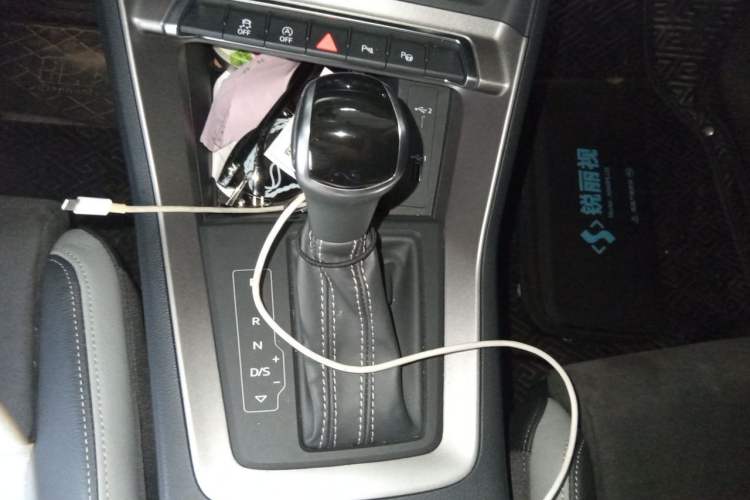 Used Audi Q3 2021 35 TFSI Fashion Dynamic Model Gear Lever