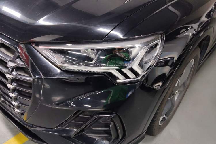 Used Audi Q3 2021 35 TFSI Fashion Dynamic Model Left Front Headlight