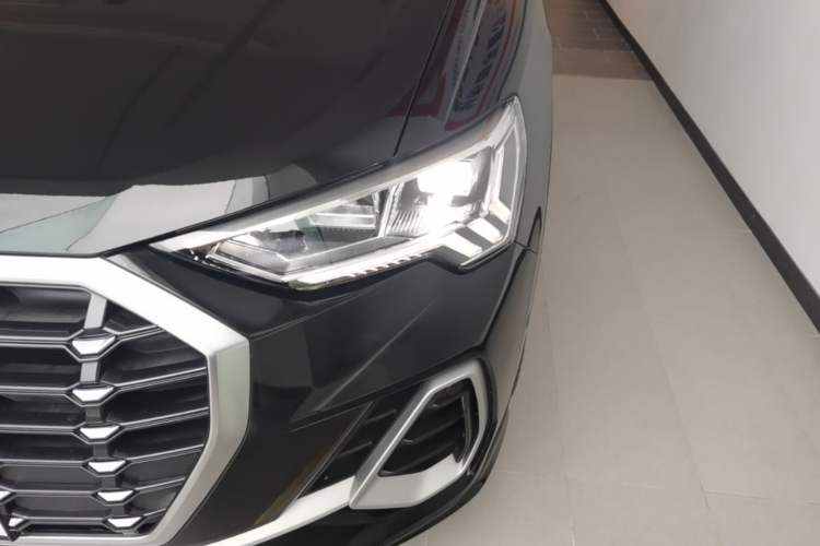 Used Audi Q3 2021 40 TFSI Fashion Dynamic Model Left Front Headlight