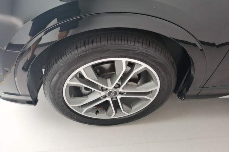 Used Audi Q3 2021 40 TFSI Fashion Dynamic Model Left Front Wheel Hub