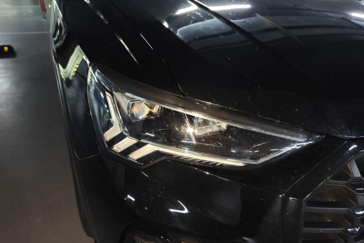 Used Audi Q3 2021 35 TFSI Fashion Dynamic Model Right Front Headlight