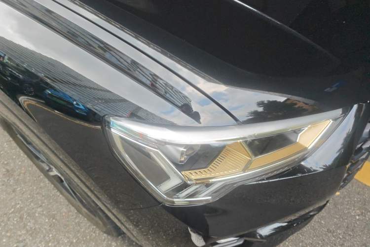 Used Audi Q3 2021 35 TFSI Fashionable and Elegant Model Right Front Headlight