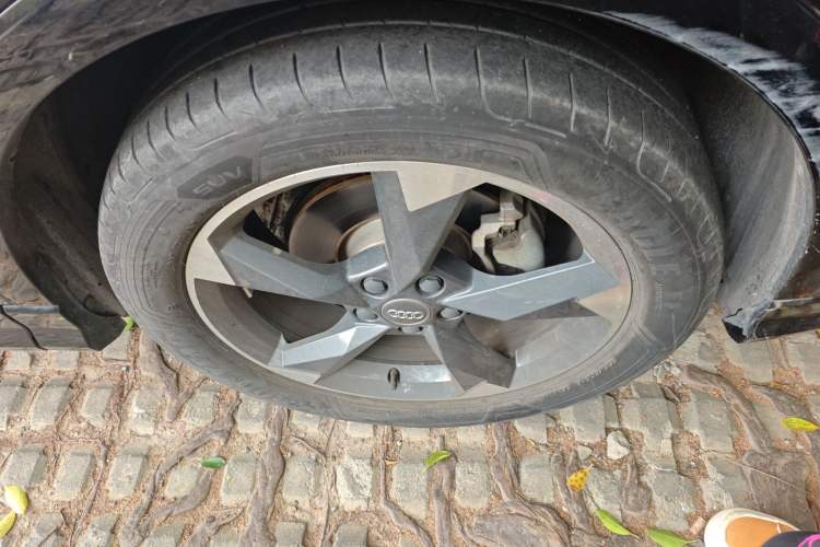 Used Audi Q3 2021 35 TFSI Fashion Dynamic Model Right Front Wheel Hub