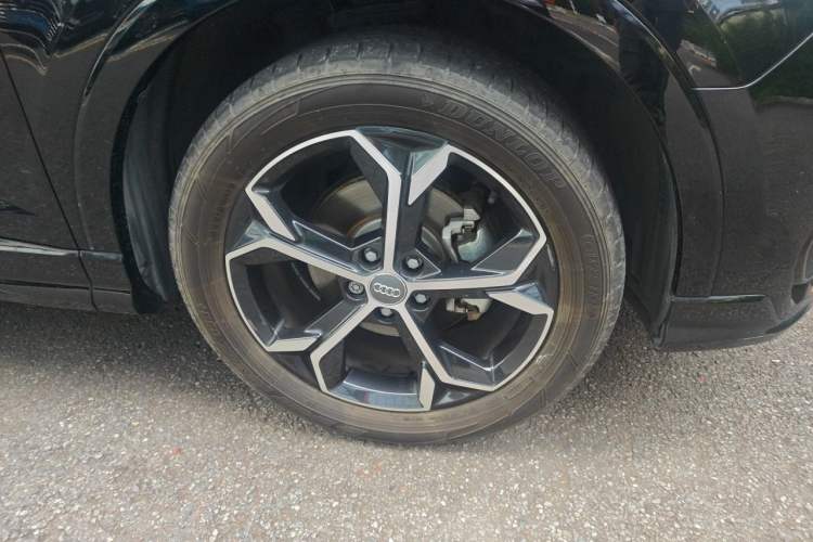 Used Audi Q3 2021 35 TFSI Fashionable and Elegant Model Right Front Wheel Hub