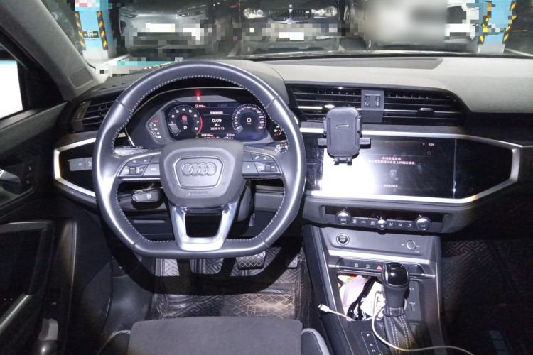 Used Audi Q3 2021 35 TFSI Fashion Dynamic Model Steering Wheel