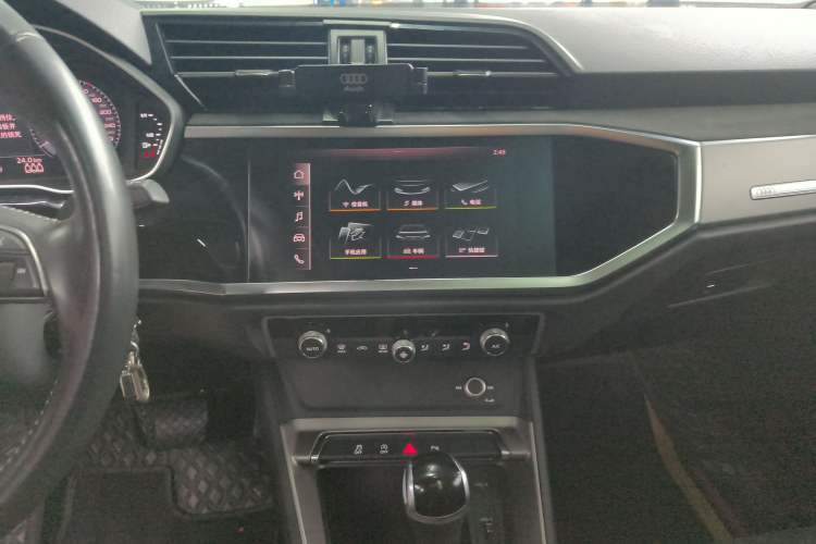 Used Audi Q3 2021 35 TFSI Progressive Dynamic Edition Audio And AC Panel