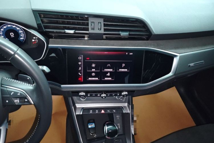 Used Audi Q3 2021 35 TFSI Fashion Dynamic Model Audio And AC Panel