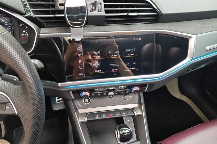 Used Audi Q3 2021 35 TFSI Fashion Dynamic Model Audio And AC Panel