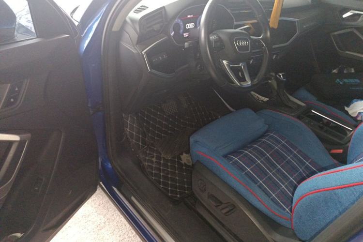 Used Audi Q3 2021 35 TFSI Progressive Dynamic Edition Driver Seat