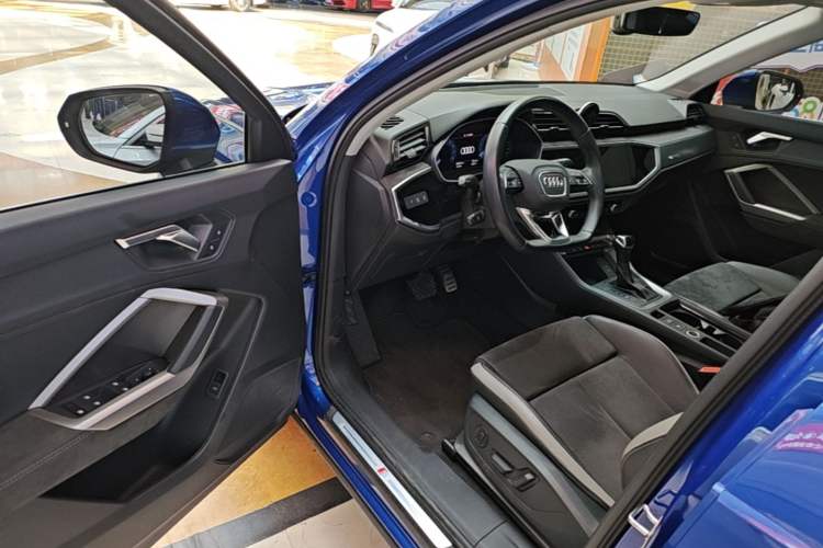 Used Audi Q3 2021 35 TFSI Fashion Dynamic Model Driver Seat