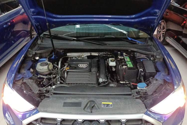 Used Audi Q3 2021 35 TFSI Fashion Dynamic Model Engine Bay