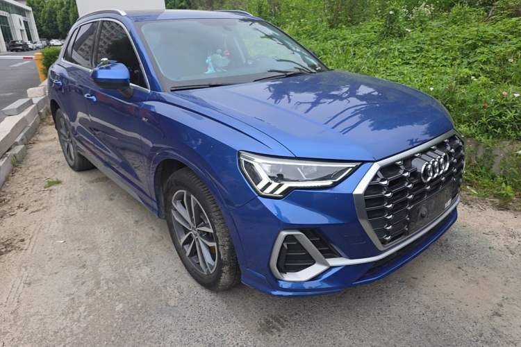 Used Audi Q3 2021 35 TFSI Progressive Dynamic Edition Front Right 45 Deg
