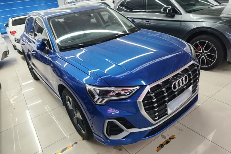 Used Audi Q3 2021 35 TFSI Fashion Dynamic Model Front Right 45 Deg