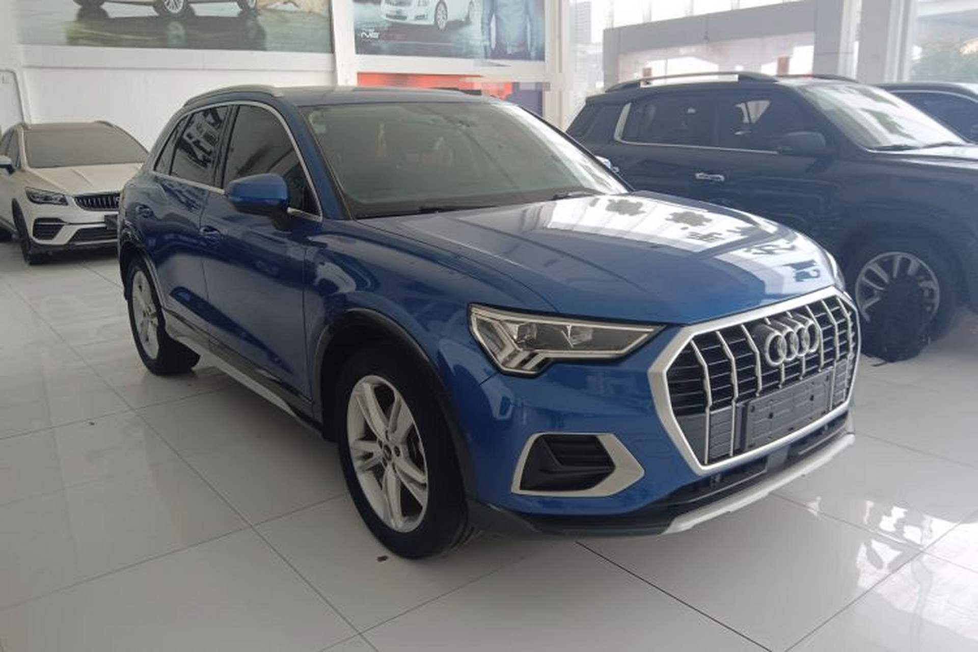 Used Audi Q3 2021 35 TFSI Fashionable and Elegant Model Front Right 45 Deg