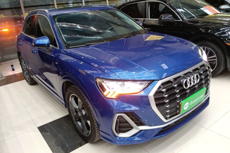 Used Audi Q3 2021 35 TFSI Fashion Dynamic Model Front Right 45 Deg