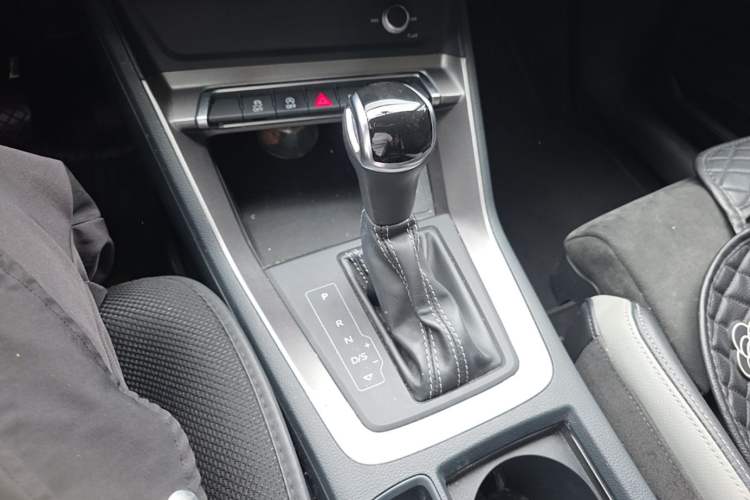 Used Audi Q3 2021 35 TFSI Progressive Dynamic Edition Gear Lever