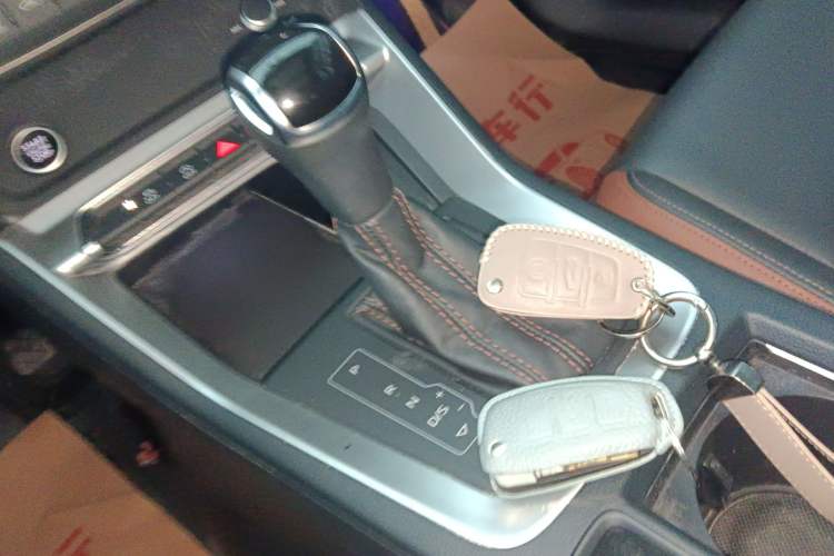 Used Audi Q3 2021 35 TFSI Fashionable and Elegant Model Gear Lever