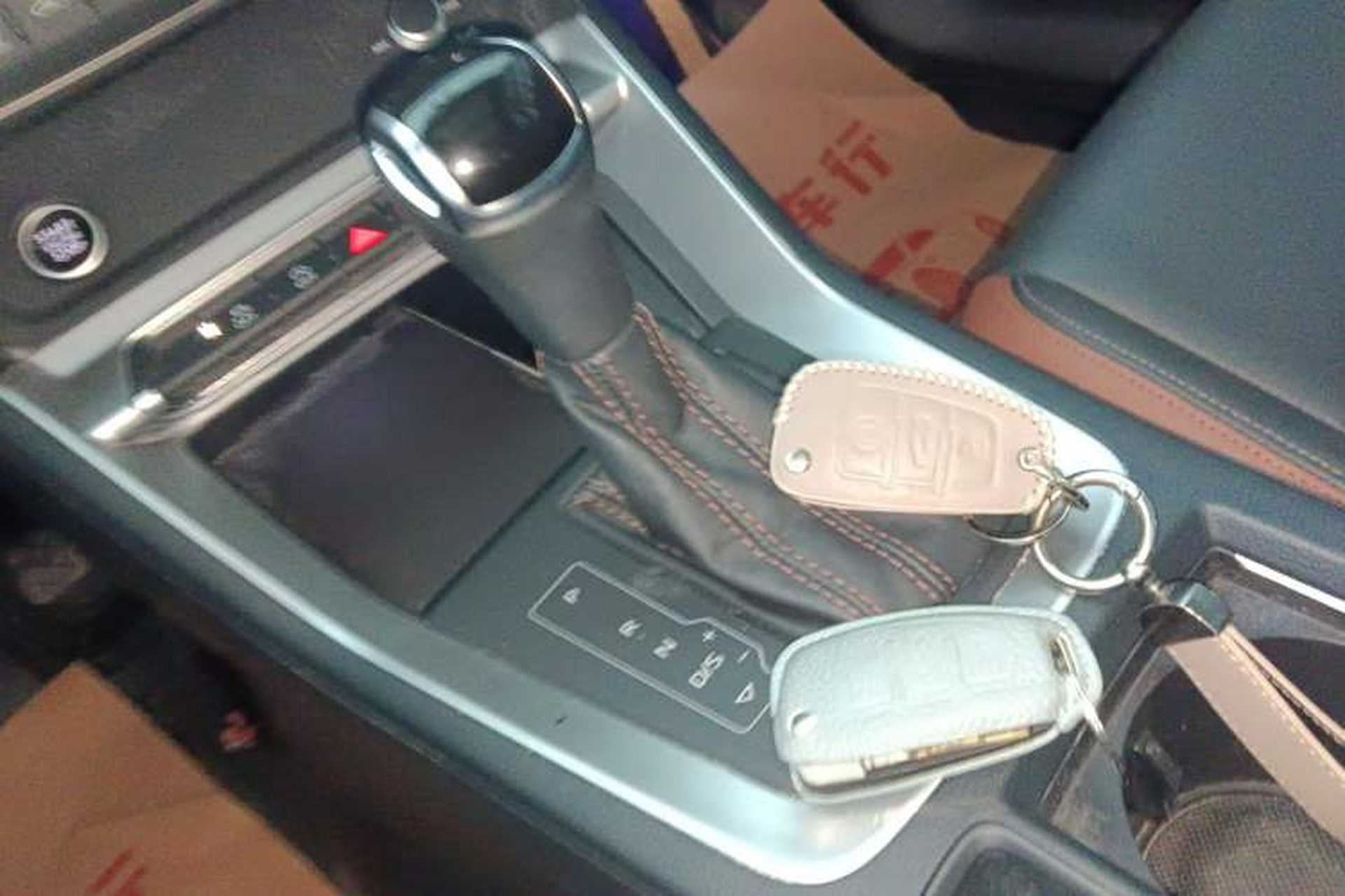 Used Audi Q3 2021 35 TFSI Fashionable and Elegant Model Gear Lever