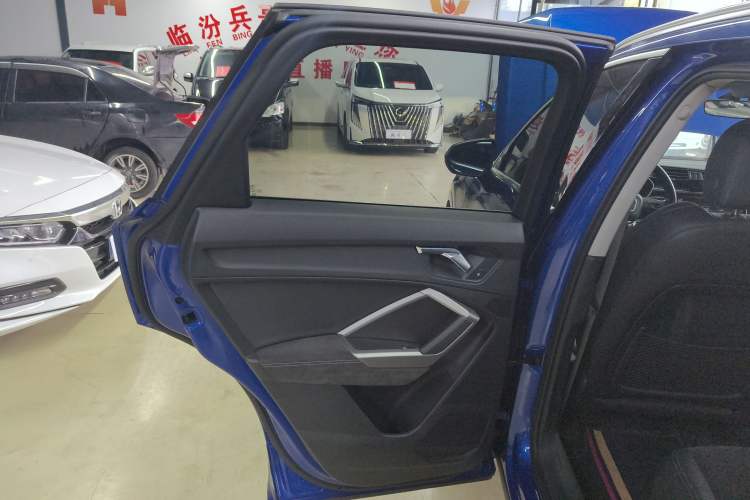 Used Audi Q3 2021 35 TFSI Progressive Dynamic Edition Interior 8