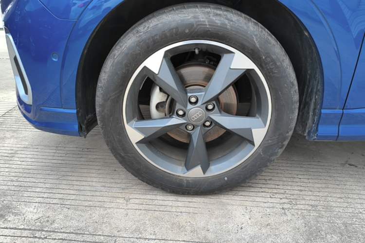 Used Audi Q3 2021 35 TFSI Fashion Dynamic Model Left Front Wheel Hub