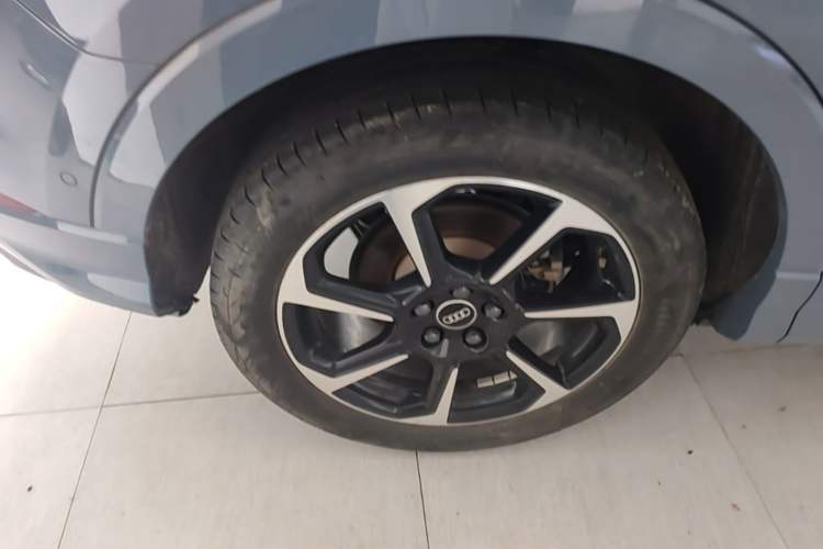 Used Audi Q3 2021 40 TFSI Fashion Dynamic Model Right Rear Wheel Hub