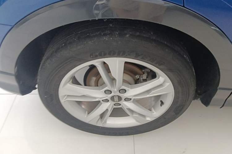 Used Audi Q3 2021 35 TFSI Fashionable and Elegant Model Right Rear Wheel Hub