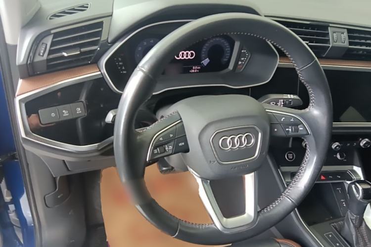 Used Audi Q3 2021 35 TFSI Fashionable and Elegant Model Steering Wheel