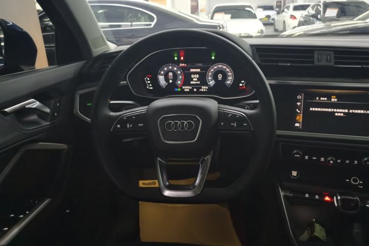 Used Audi Q3 2021 35 TFSI Fashion Dynamic Model Steering Wheel