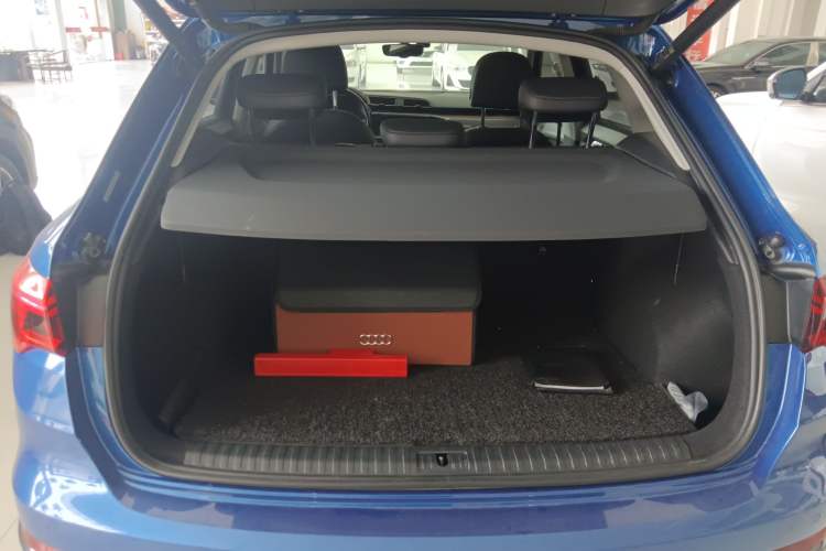 Used Audi Q3 2021 35 TFSI Fashionable and Elegant Model Trunk
